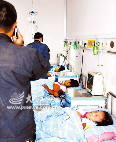 3名小學(xué)女生相約跳樓口稱(chēng)“死了就不用寫(xiě)作業(yè)”